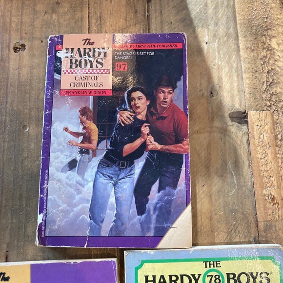 Hardy Boys #78, 91, 97 - Picture 2 of 4